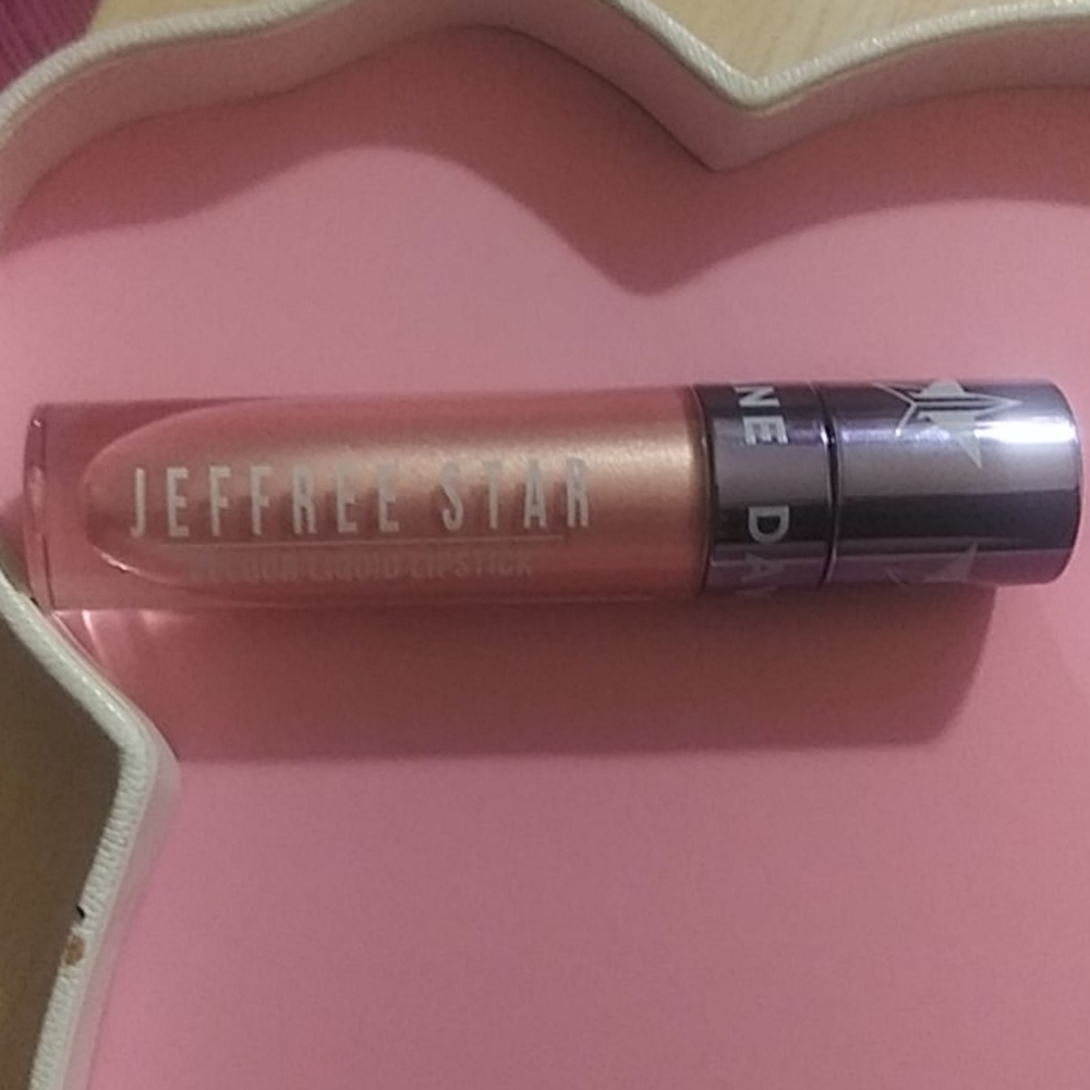 FULL SIZE JEFFREE STAR VELOUR LIQUID LIPSTICK